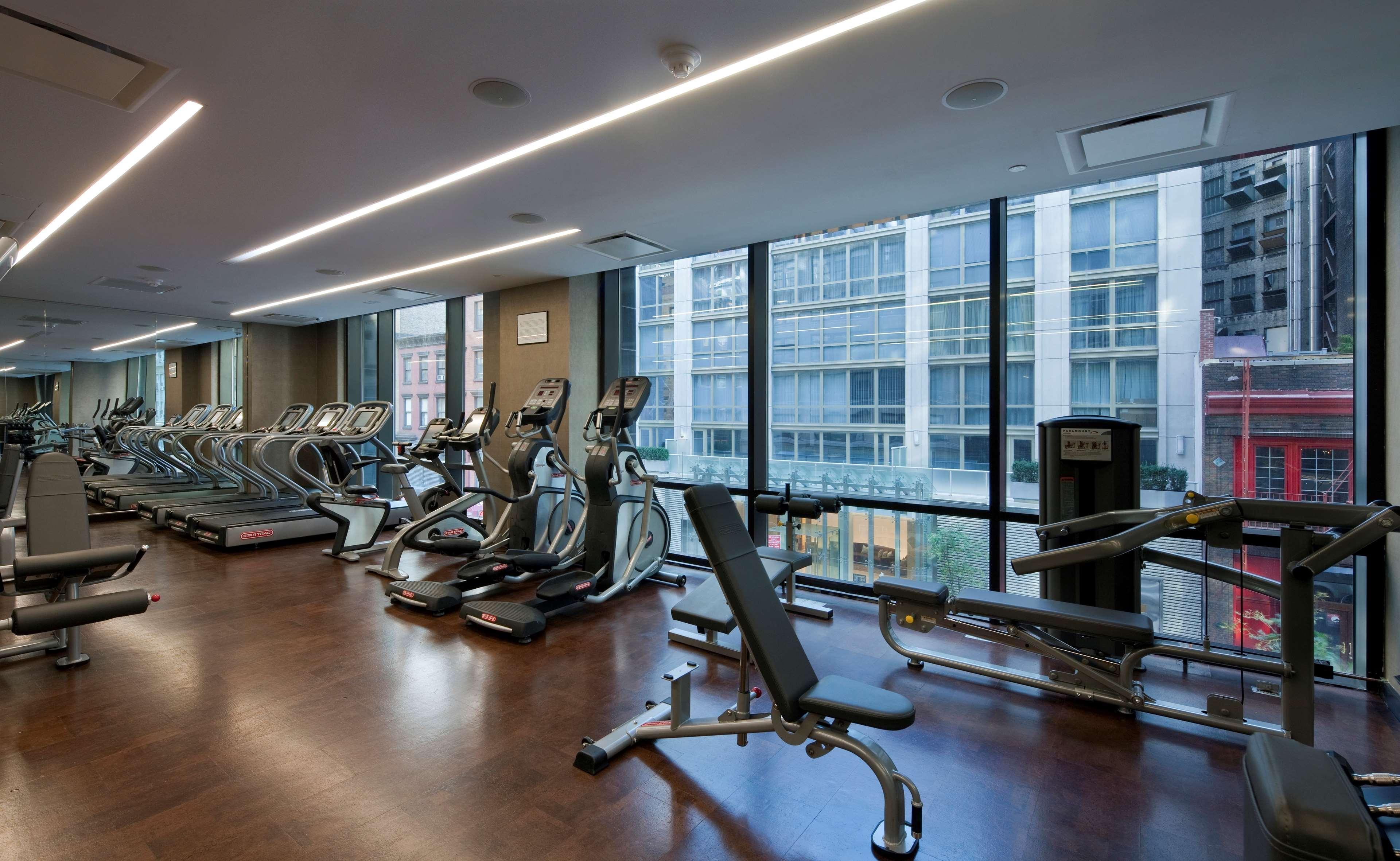 Hotel Royalton Park Avenue New York Exterior foto The gym at the Ritz-Carlton, Boston
