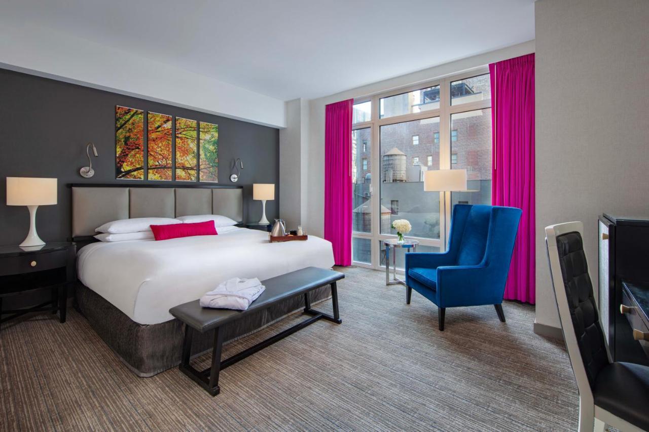 Hotel Royalton Park Avenue New York Exterior foto A guest room at the Hotel Commonwealth